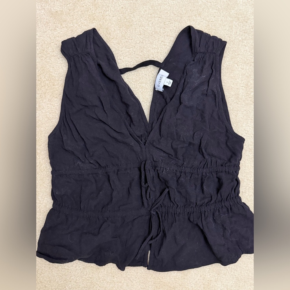 Evereve Black V-Neck Peplum Tie-Front Camisole